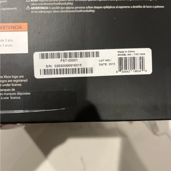 Xbox Elite Series 2 Controller 
Retails for $180 - Picture 5 of 5